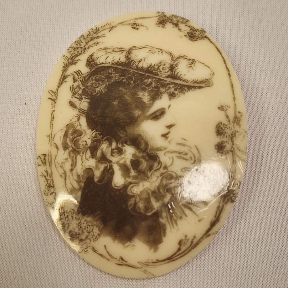 Victorian Antique Lady Cameo Made In France Brooch in Cream and Brown